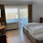 阿而浦沙勒施湾斯特恩酒店