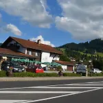 阿而浦沙勒施湾斯特恩酒店