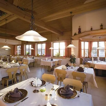 Alpchalet Schwanstein 3*