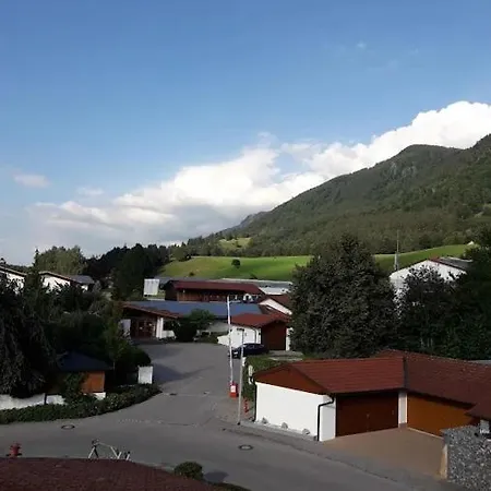 Alpchalet Schwanstein מלון 3*